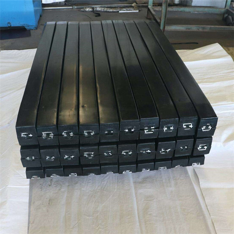 QkOCEb94_3eqxailPChXFhACrlM