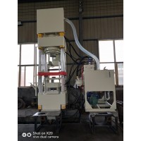 内蒙全自动舔鹽磚壓塊機是畜牧业的增加产量高品质设备Y