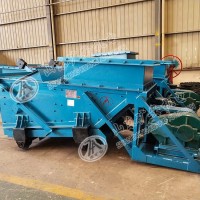 自流式给煤机 GLW800/11/S往复式给料机结构示意图