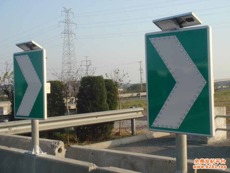 公路线形诱导标志牌