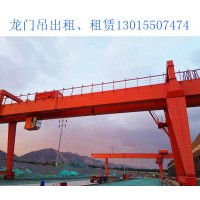 为什么造船厂的龙门吊两边支架一边粗一边细？