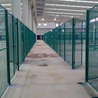 车间仓库隔离网冲孔板围挡工厂车间设备可移动护栏隔断围 栏厂家