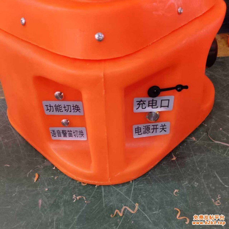 声光路锥报警器2