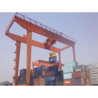 江苏泰州轮胎式集装箱起重机厂家轮胎式集装箱起重机轮胎养护