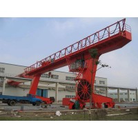 东莞门式起重机公司 起重机主梁挠度补偿技术：提升安全与精度的关键技术