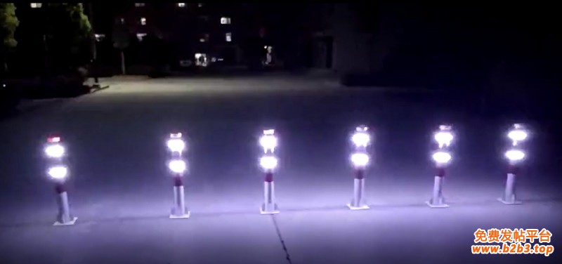 同步太阳能警示柱