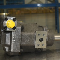 工厂直销柱塞泵TFA10VS028LRDS/31R-PCS12N00