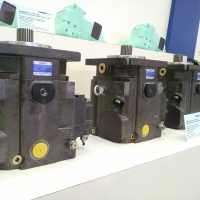 工厂直销柱塞泵TFA10VS028LRDS/31R-PCS12N00