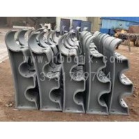 安徽铸钢护栏支架订做厂家_河北泊泉机械制造定做防撞护栏支架